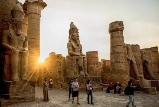 Pacote turístico «Egito por terra» – 8 dias: Cairo, Assuã e Luxor