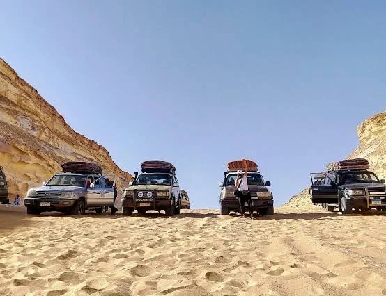 O melhor safari de 2 dias pelo Deserto Branco e acampamento beduíno
